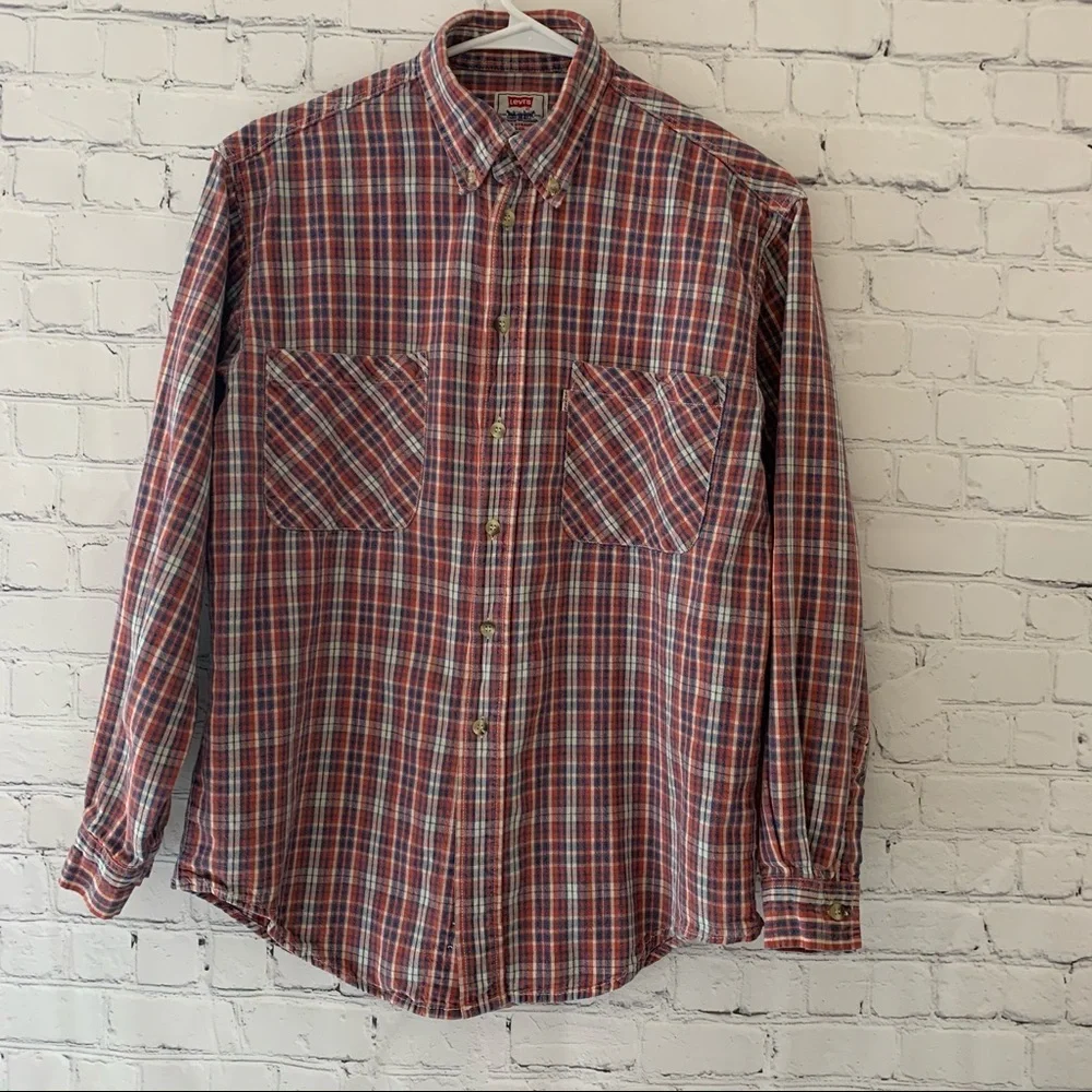 Levi’s men’s plaid casual button down shirt